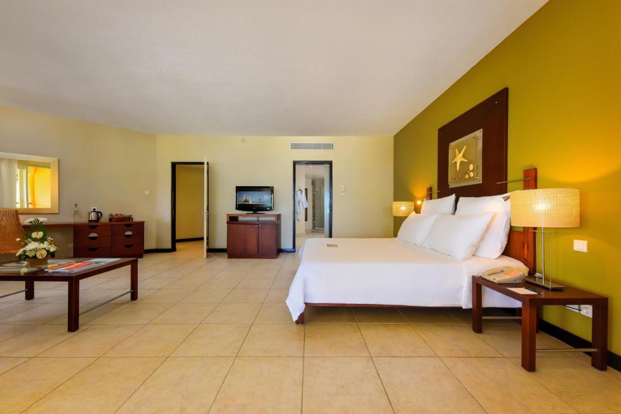 Victoria Beachcomber Resort & Spa Pointe-aux-Piments Esterno foto